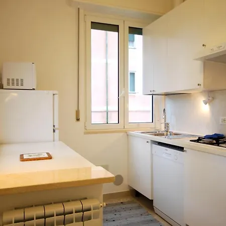 Con Giardino E Posto Auto Per Famiglie Apartment Finale Ligure