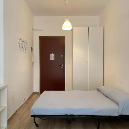 Con Giardino E Posto Auto Per Famiglie アパート