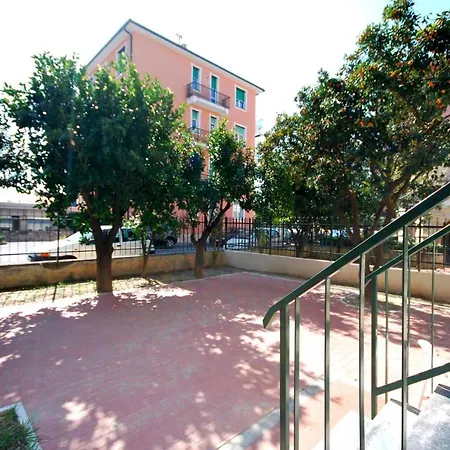 Appartamento Con Giardino E Posto Auto Per Famiglie *