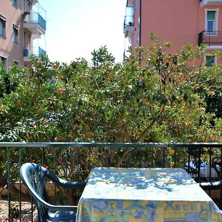 Apartment Con Giardino E Posto Auto Per Famiglie *