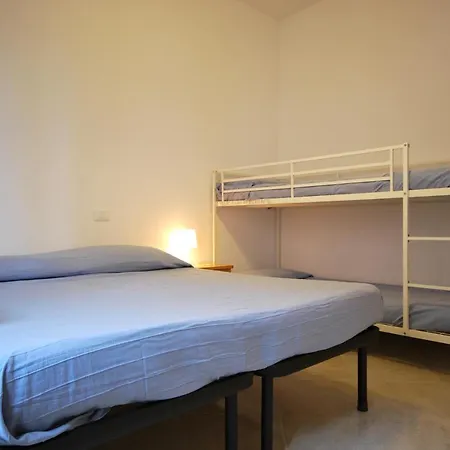 Apartment Con Giardino E Posto Auto Per Famiglie *
