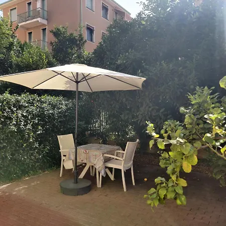 Apartment Con Giardino E Posto Auto Per Famiglie Finale Ligure