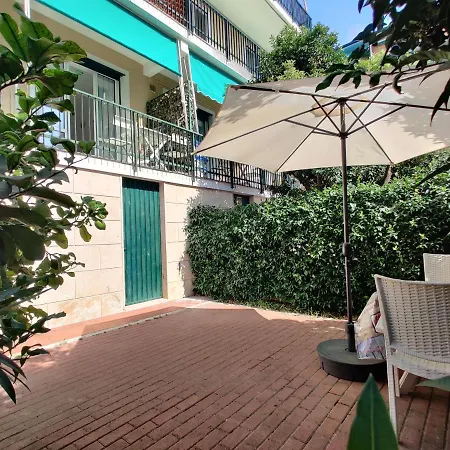 Apartment Con Giardino E Posto Auto Per Famiglie *