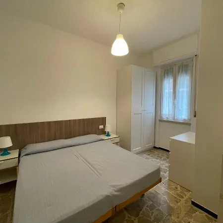 Con Giardino E Posto Auto Per Famiglie