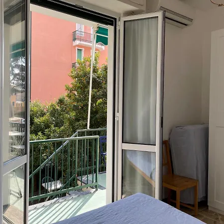 Appartamento Con Giardino E Posto Auto Per Famiglie Finale Ligure