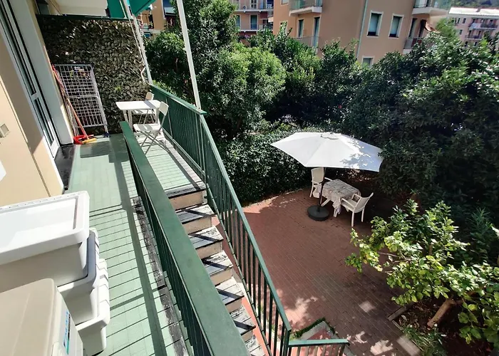Appartement Con Giardino E Posto Auto Per Famiglie Finale Ligure