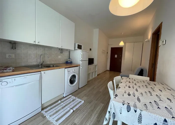 Appartement Con Giardino E Posto Auto Per Famiglie Finale Ligure