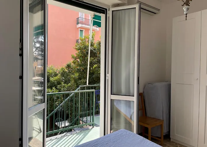 Appartement Con Giardino E Posto Auto Per Famiglie Finale Ligure